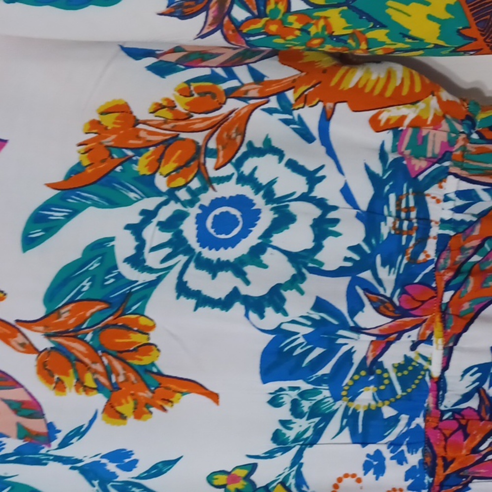 Beautiful floral maxi dress sz M, (tags cut out) in multi color floral print. - Picture 13 of 13